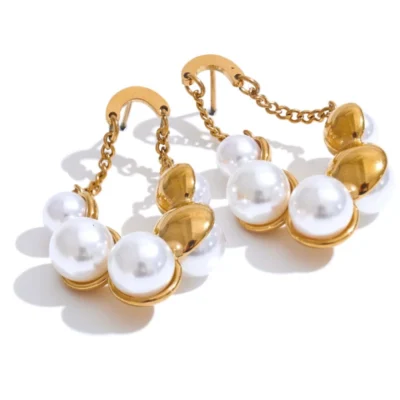 Lustrous pearl drop